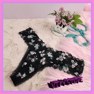 NWT Victoria's Secret Pink Tanga: Medium Black Lace Floral - Elegant Seduction!